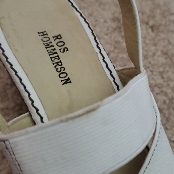 White low wedge sandals  7.5 4A - Picture 7 of 8